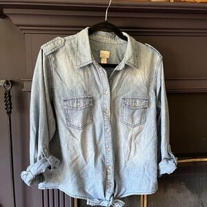 Chico’s Light Blue Denim Button-Up Shirt